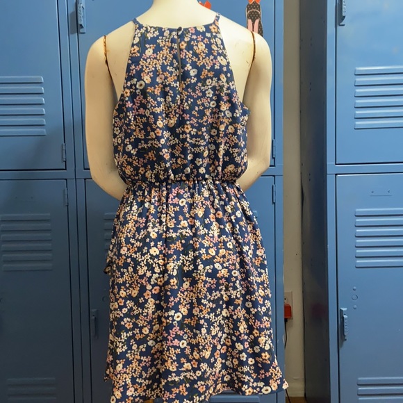 Floral Dress - Picture 2 of 8